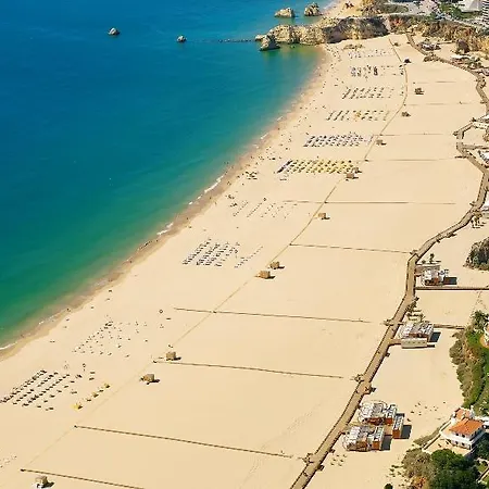 Praia Mar Da Rocha 公寓